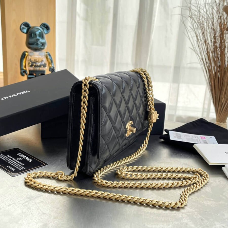 Chain Wallet​ Chanel Lambskin Burgundy Bag Best Copy AP3043