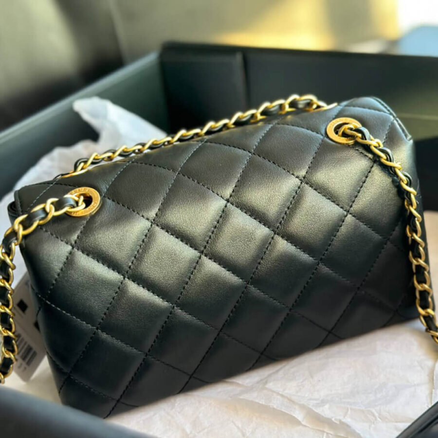 Chanel Quilted Shoulder Bag High Quality Replica AS1490