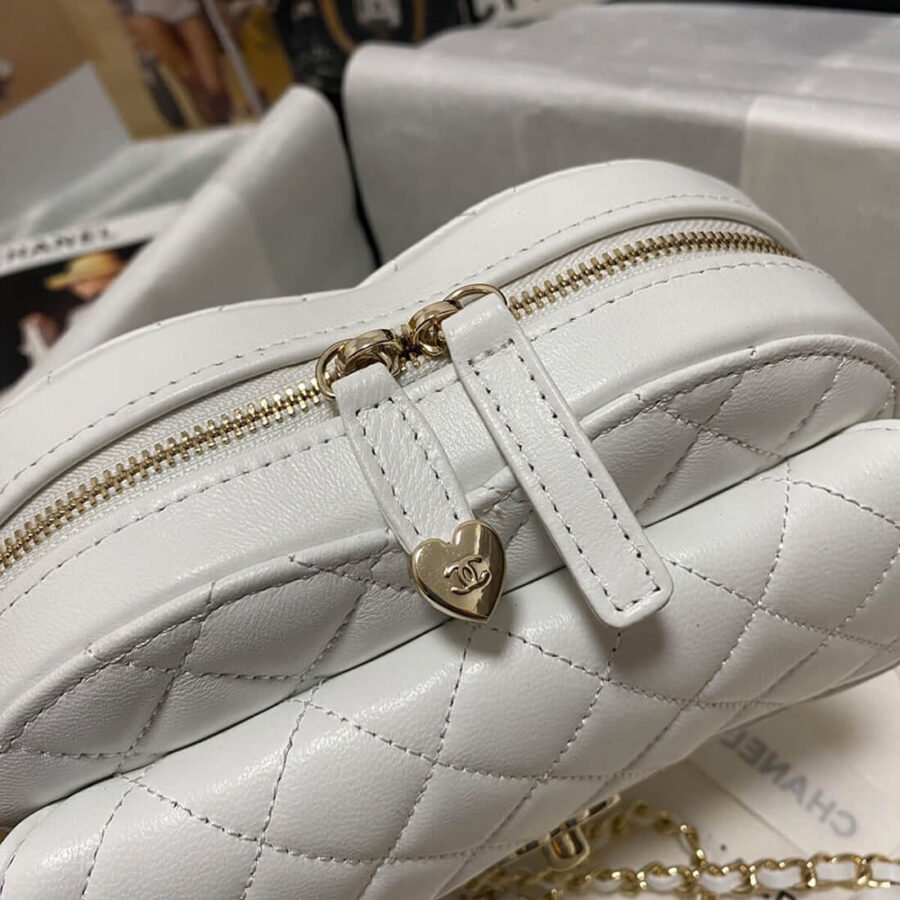 Chanel Heart Bag Lambskin Shoulder Bags Best Replica AS3191