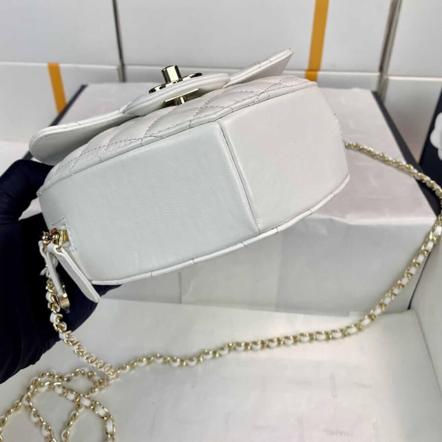 Chanel Heart Bag Lambskin Shoulder Bags Best Replica AS3191