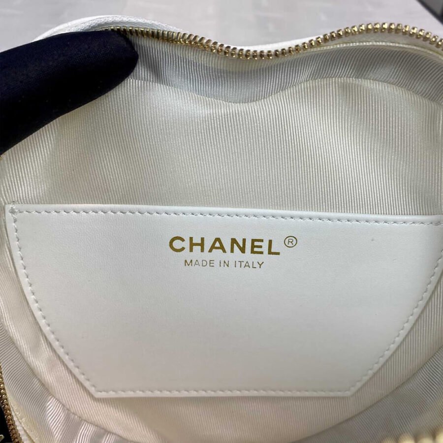 Chanel Heart Bag Lambskin Shoulder Bags Best Replica AS3191