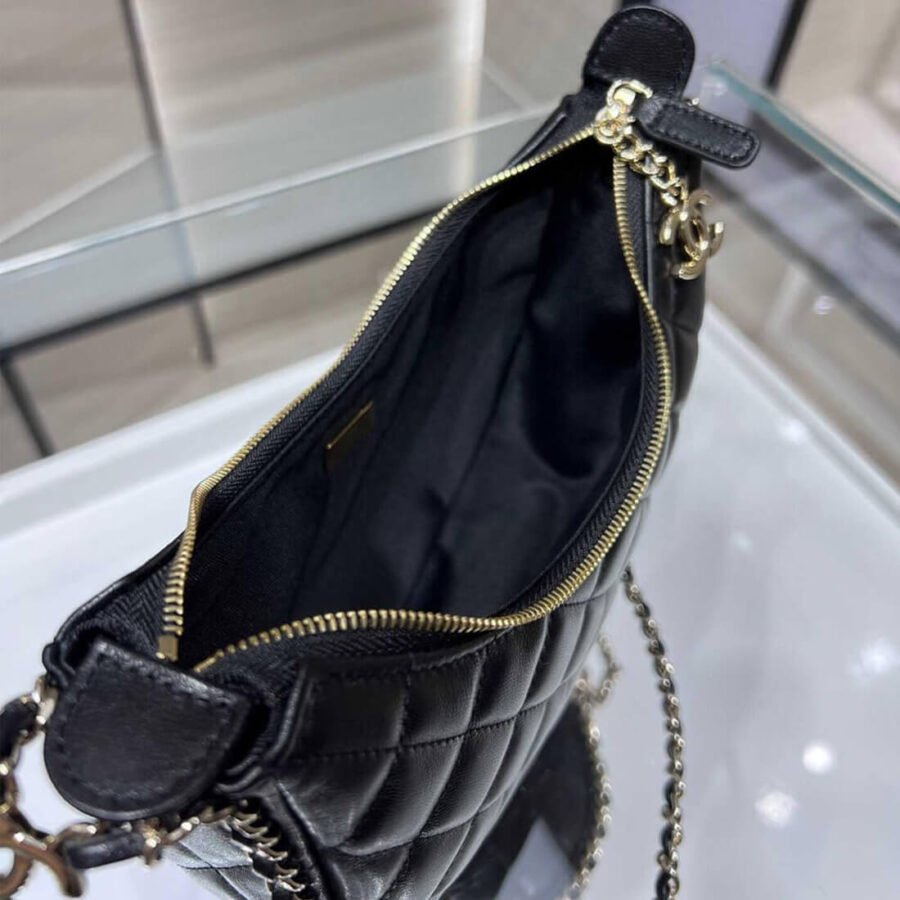 Leather Hobo Bags Chanel Small Lambskin Best Replica AS3917