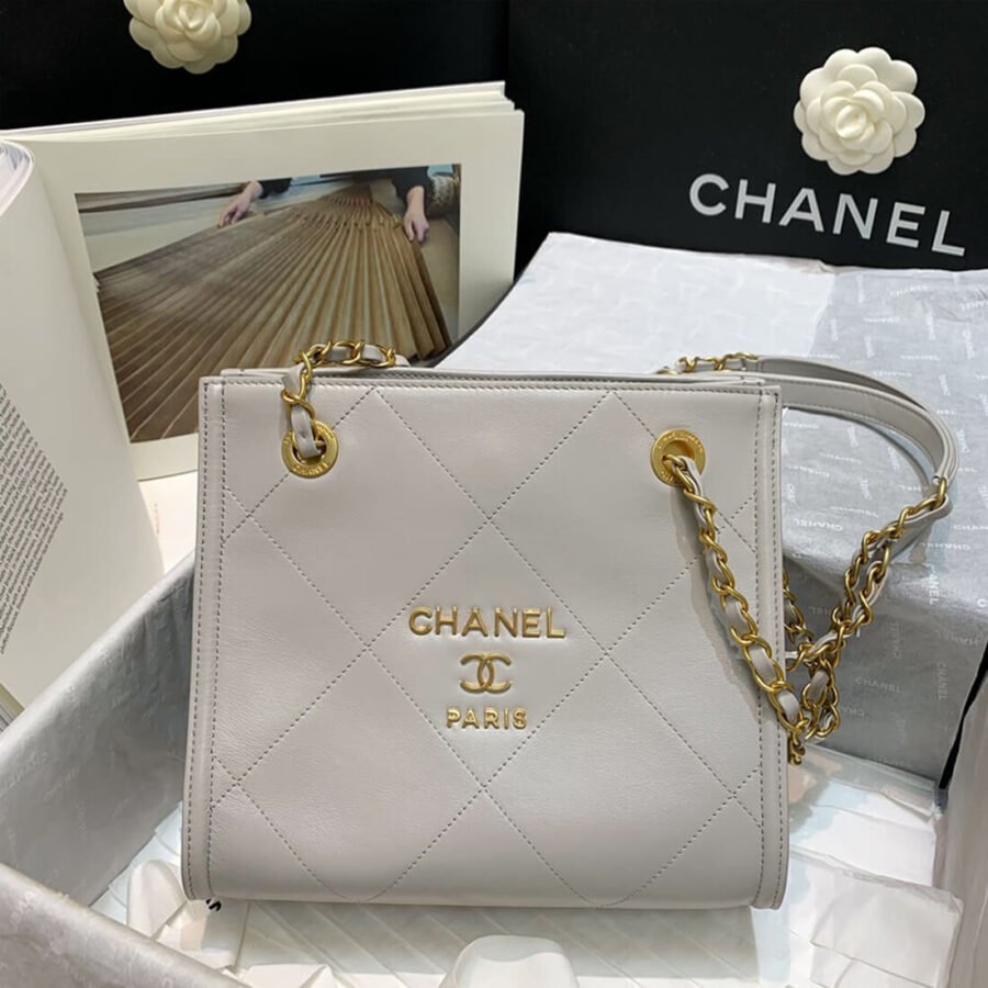 Chanel White Chain Shoulder Hand Shopping Bag AS2750