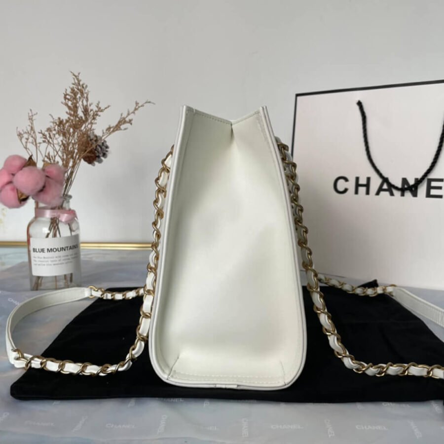 Chanel White Chain Shoulder Hand Shopping Bag AS2750