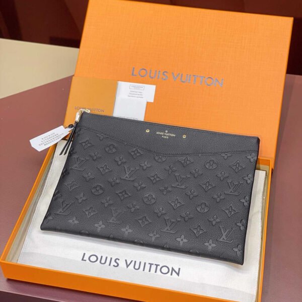 Daily Pouch Louis Vuitton Best Replica Bag M62937