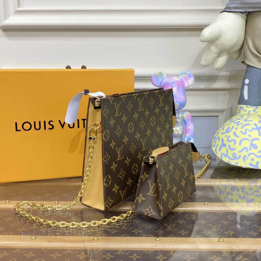 Replica Louis Vuitton Makeup Bag Chain Pouch M81412