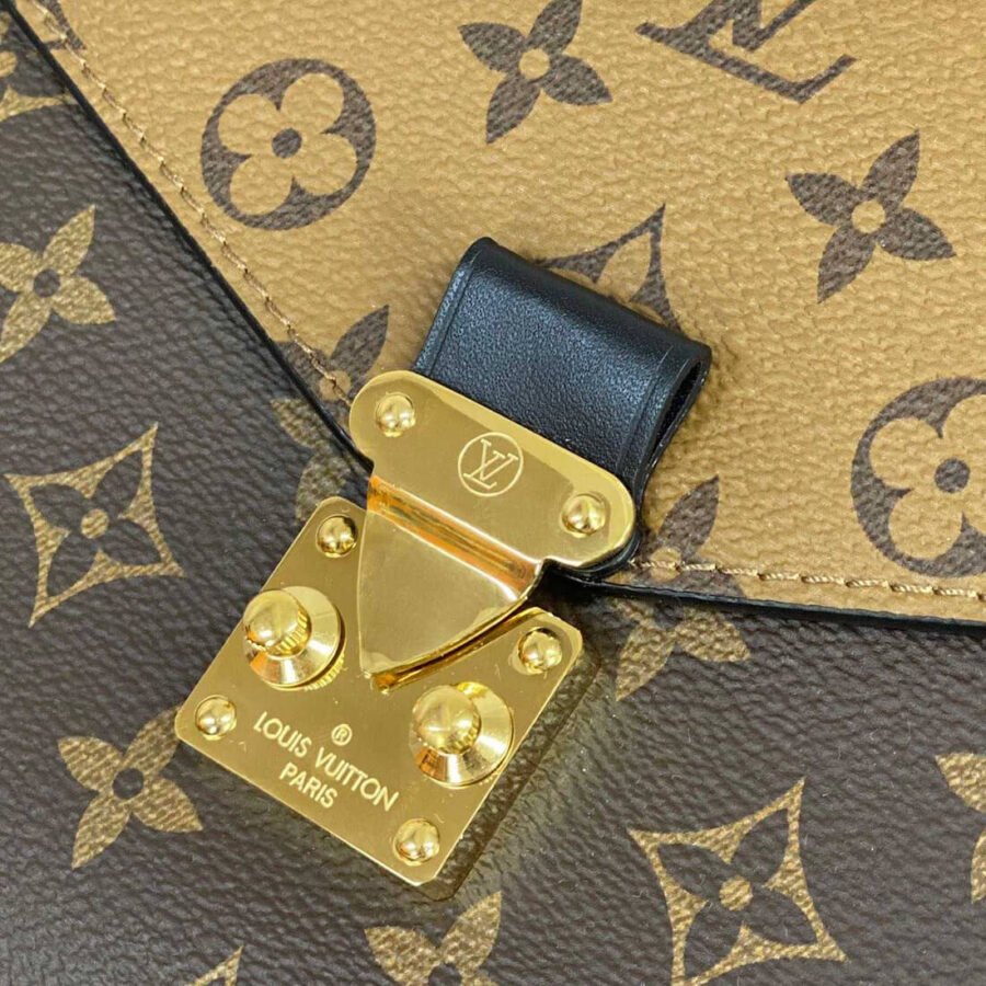 Louis Vuitton Pochette Métis Monogram Replica Bag M44876