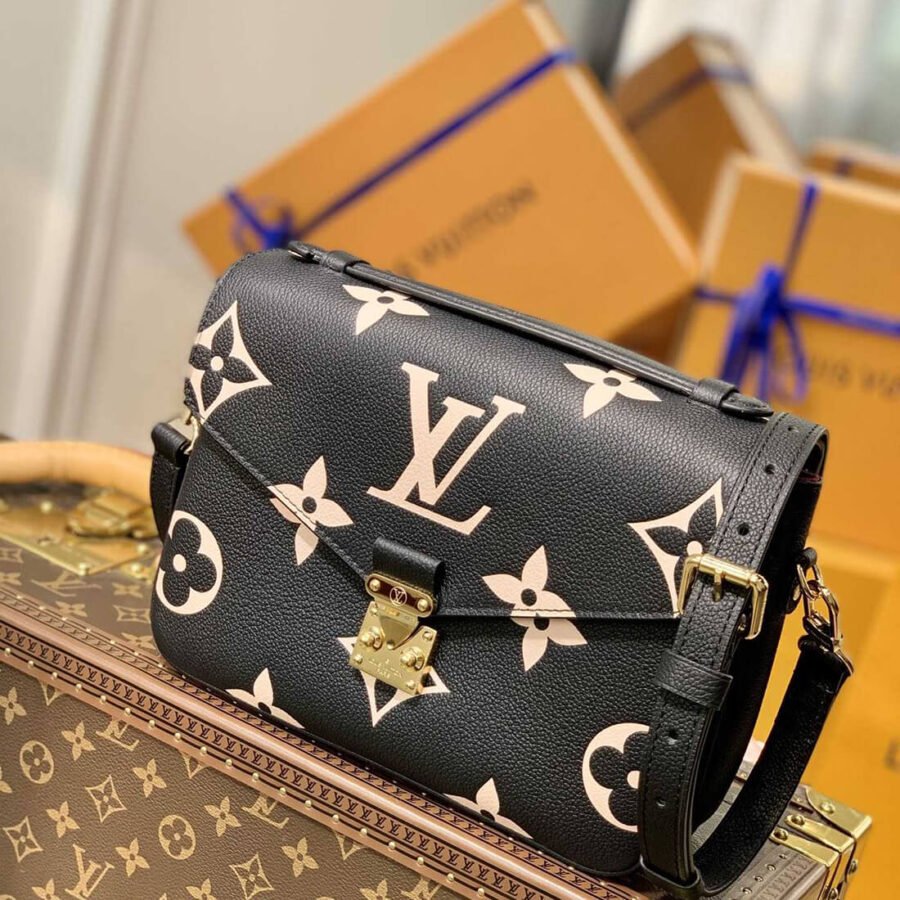 Louis Vuitton Pochette Replica M45773