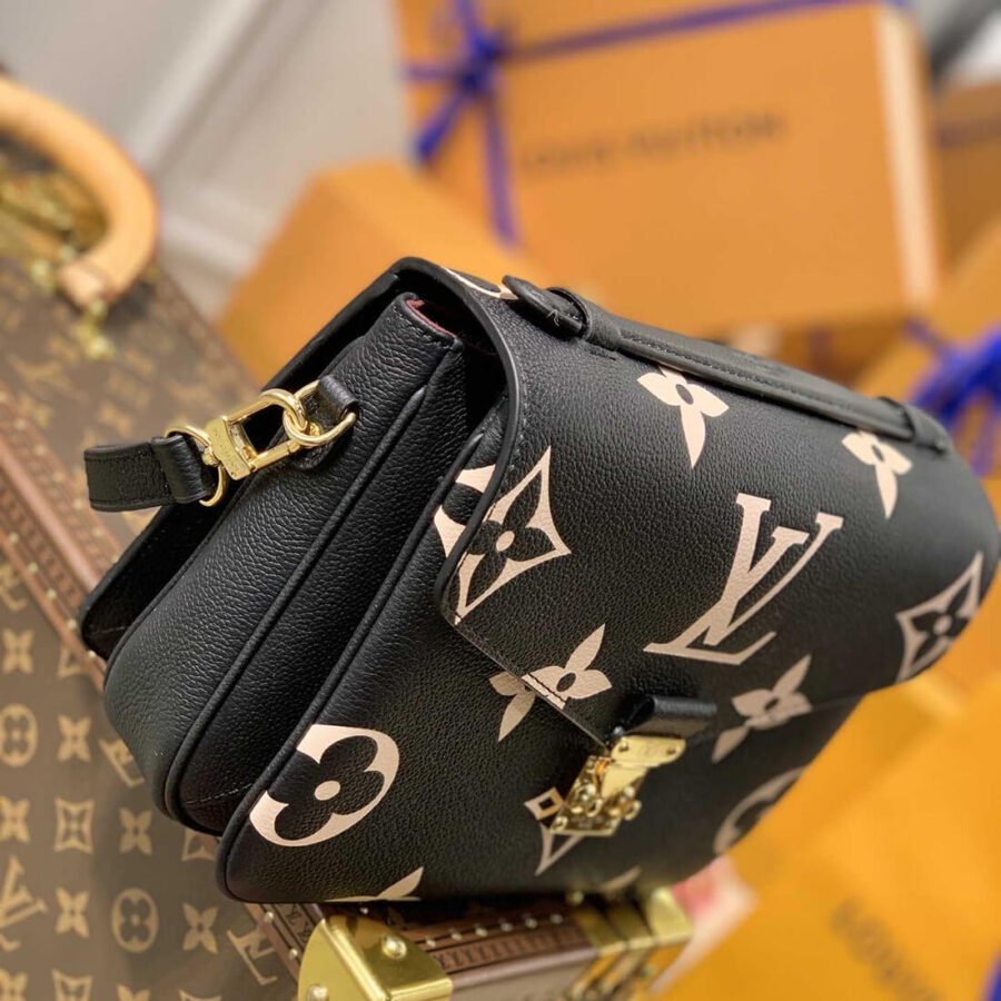 Louis Vuitton Pochette Metis Bag Monogram Replica M45773